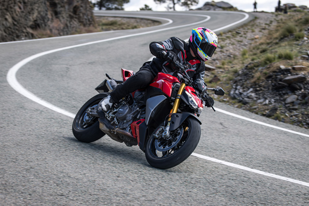 2025 Ducati Streetfighter V2 S cornering