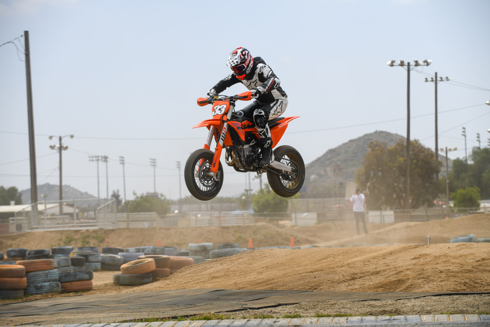 2025 KTM 450 SMR jumping 2025 KTM 450 SMR jumping
