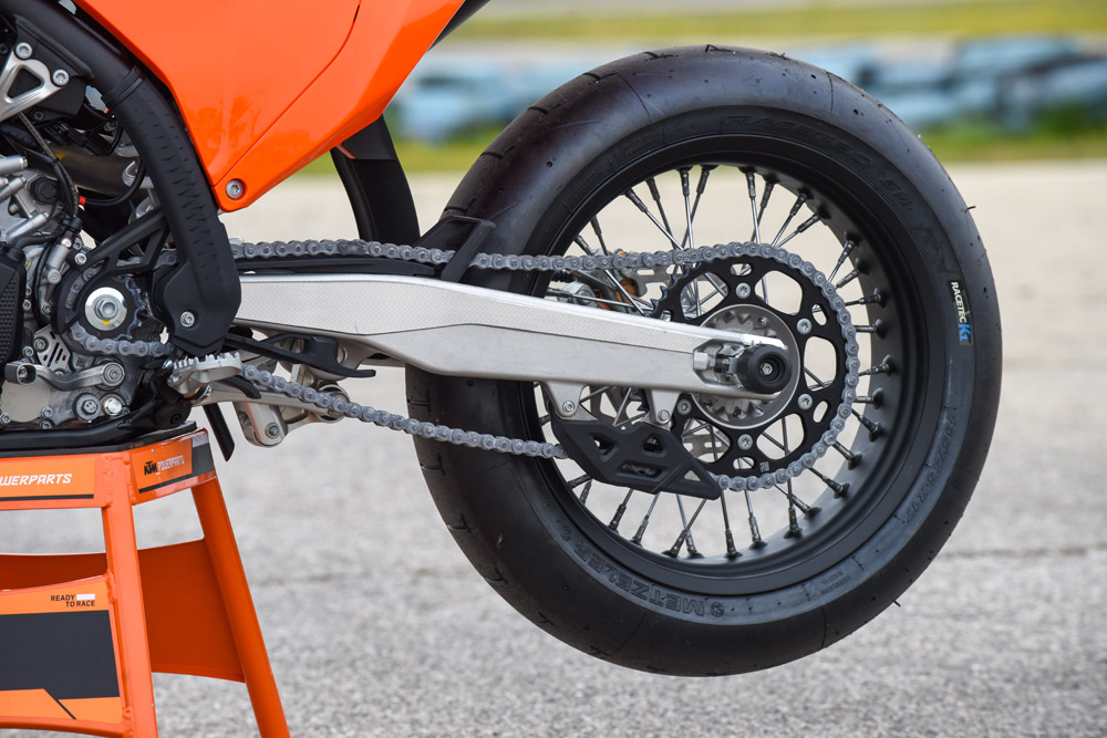 2025 KTM 450 SMR rear wheel 2025 KTM 450 SMR rear wheel