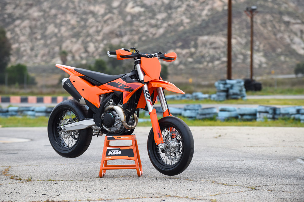 2025 KTM 450 SMR right side 2025 KTM 450 SMR right side
