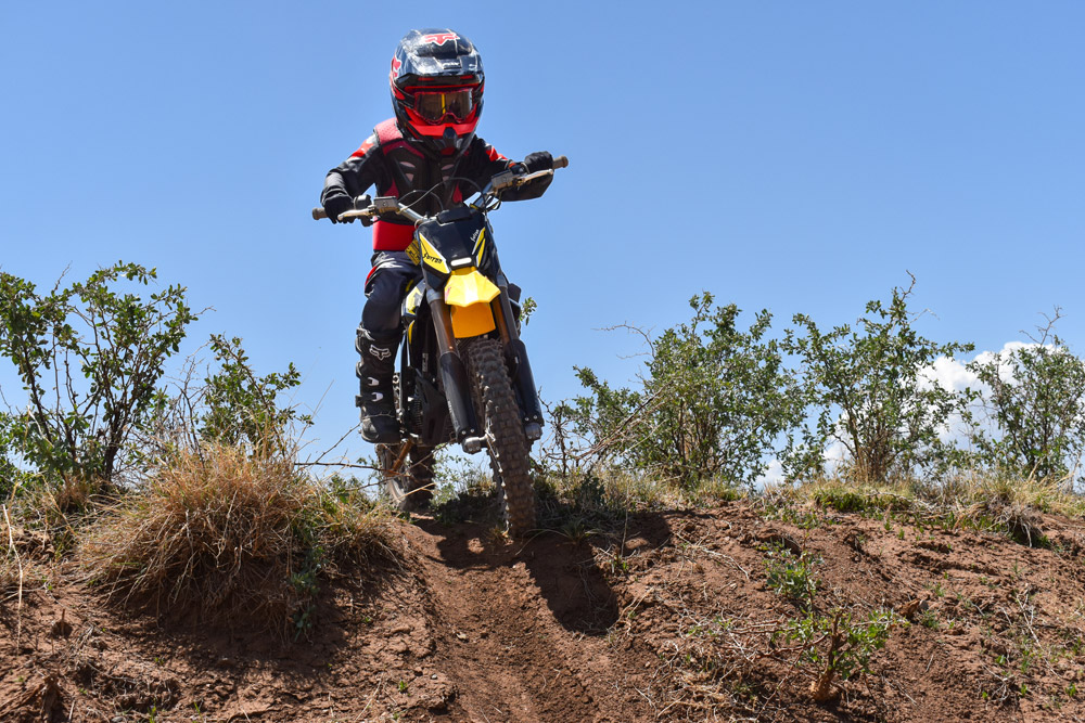2025 Surron Hyper Bee off-roading
