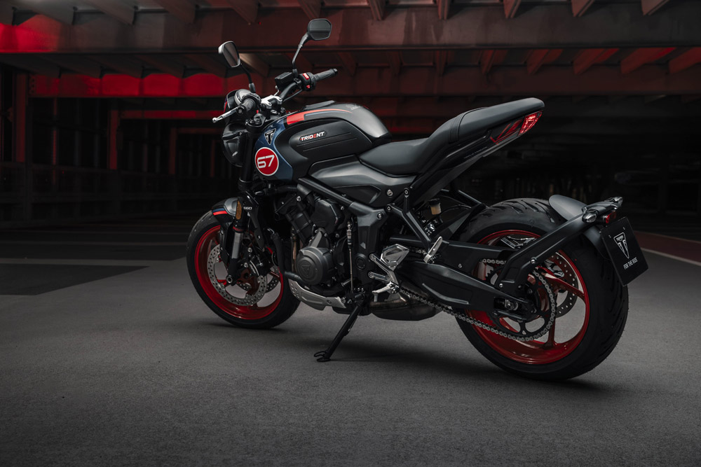 2026 Triumph Trident Triple Tribute SE left rear