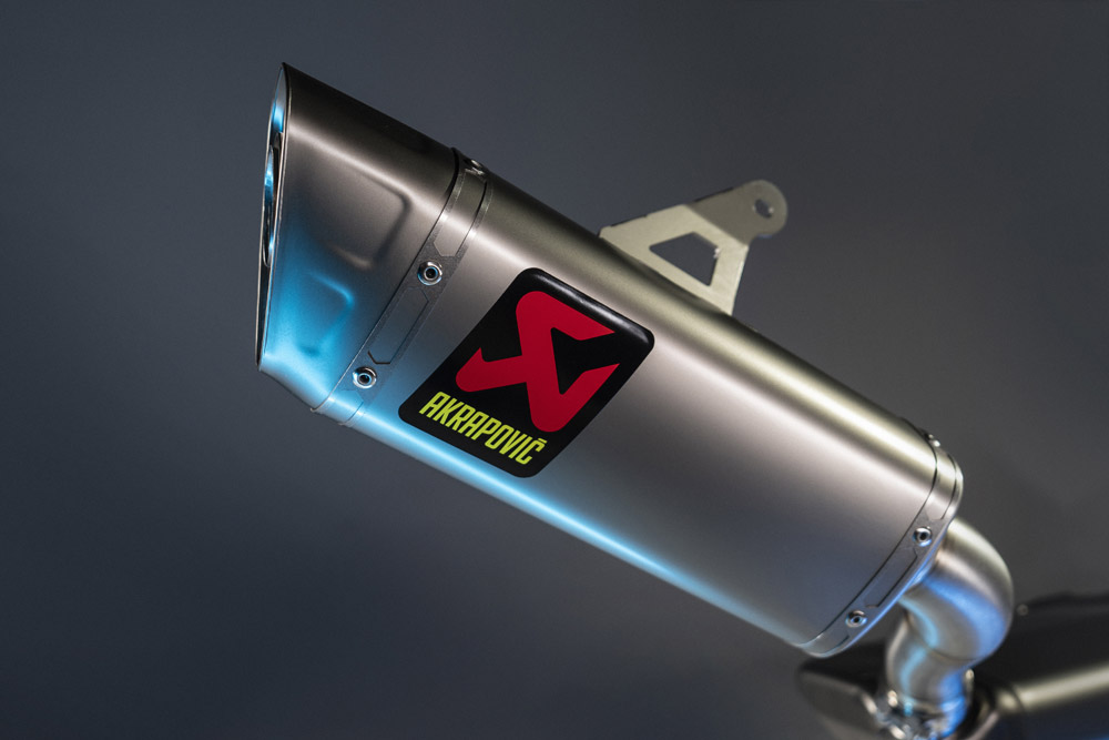 Akrapovic Yamaha R9 Exhaust System
