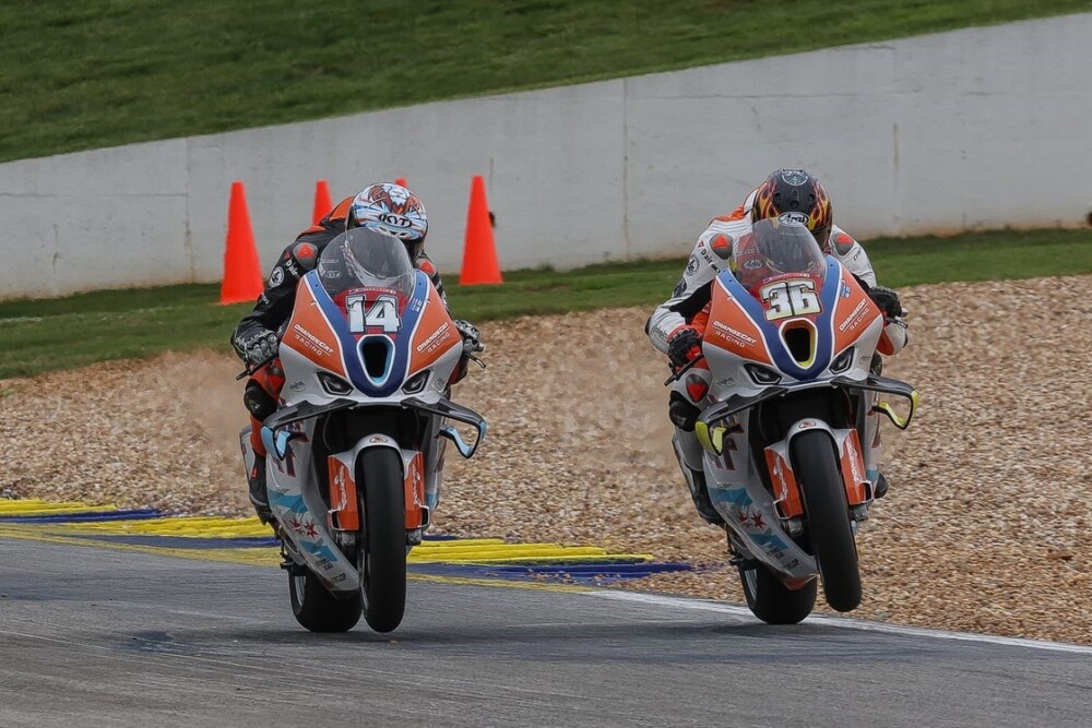 Andrew Lee (14) and Jayson Uribe (36) MotoAmerica Road Atlanta 2025