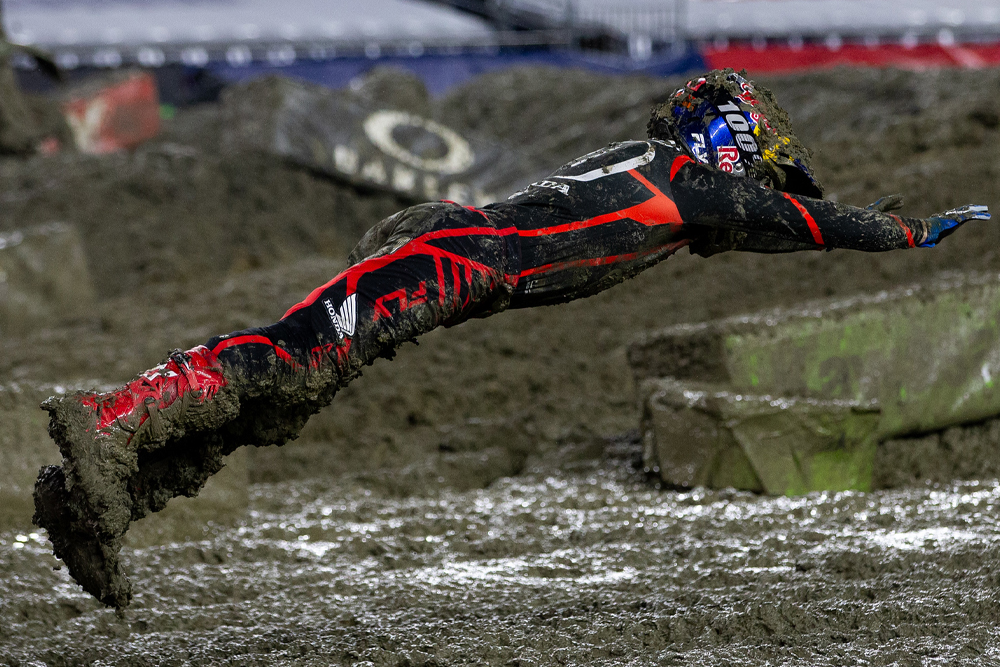 2025-foxborough-supercross-cycle-news-hymas